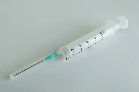 تصویر 4 از سرنگ تغذیه با جریان نرم و طراحی ارگونومیک پیشرفته